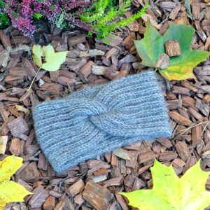 Peapael. Meriinovillasest lõngast. Alpakavillasest lõngast. Käsitsi kootud. Meriinovill. Alpakavill. Patentkoes. Käsitöö. Eesti käsitöö. Meriinovillane. Alpakavillane.