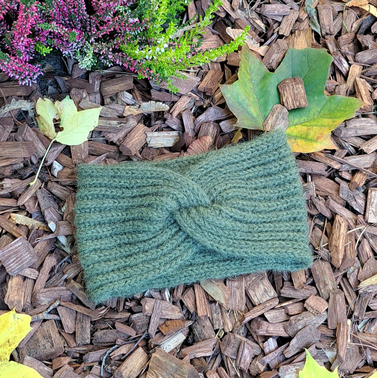 Peapael. Meriinovillasest lõngast. Alpakavillasest lõngast. Käsitsi kootud. Meriinovill. Alpakavill. Patentkoes. Käsitöö. Eesti käsitöö. Meriinovillane. Alpakavillane.